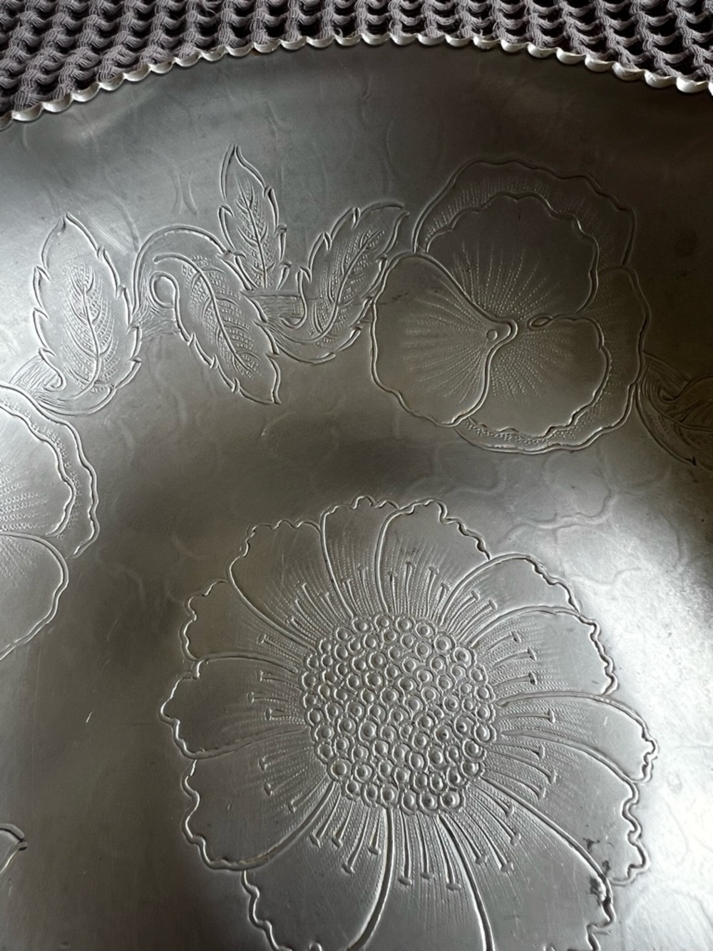 Vintage Hammered Aluminum Serving Bowl with Floral Design - Picture 5 of 5